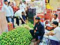 गुढीपाडव्याचा गोडवा फिका; आंब्याची आवक यंदाही कमी - Marathi News | The sweetness of Gudi Padwa has faded Mango arrivals are also low this year | Latest navi-mumbai News at Lokmat.com