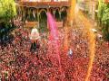 रंगांची उधळण करत देशभरात होळीची धूम - Marathi News | Holi was celebrated with enthusiasm across the country on Friday from Kashmir to Kanyakumari | Latest national News at Lokmat.com