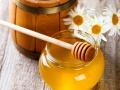 जाणून घ्या नियमित 1 चमचा मध खाण्याचे गुणकारी फायदे - Marathi News | benefits of beauty and health of honey | Latest health Photos at Lokmat.com