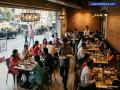 हॉटेलमधील जेवण महागणार? एलपीजी दरवाढीचा मोठा फटका - Marathi News | Dine out to Get Costlier Restaurants Hint at Price Hike as Operational Costs Jump by 20 percent | Latest mumbai News at Lokmat.com