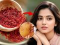 त्वचेच्या सौंदर्यासाठी केशर कसं वापरावं तेच कळेना? २ सोपे उपाय- चेहऱ्यावर येईल सोनेरी ग्लो  - Marathi News | how to use keshar or saffron for skin care, use of keshar saffron for glowing skin, skin care tips using kesar or saffron | Latest sakhi News at Lokmat.com