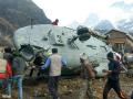 केदारनाथमध्ये भारतीय हवाई दलाच्या M17 हेलिकॉप्टरचा अपघात - Marathi News | Uttarakhand: IAF's Mi 17 chopper crash-lands in Kedarnath | Latest national Photos at Lokmat.com