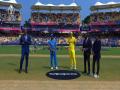IND vs AUS : ऑस्ट्रेलियाने टॉस जिंकला! गिल OUT तर किशनची एन्ट्री; रोहितसोबत सलामीला येणार  - Marathi News | icc odi world cup 2023 Ind vs aus Australia have won the toss and they've decided to bat first  | Latest cricket News at Lokmat.com