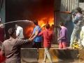भिवंडी-कल्याण मार्गावर लाकडाच्या वखारीतील कारखान्यास आग - Marathi News | Wood factories fire on Bhiwandi-Kalyan road | Latest thane News at Lokmat.com