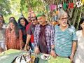 झाडे, रंग आणि रेषा.. - Marathi News | Jawaharlal Darda memorial art camp - a learning experience for artists | Latest manthan News at Lokmat.com