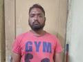 पोलिसांच्या हाताला झटका देऊन कैद्याचे हातकडीसह पलायन - Marathi News | Prisoner escapes from Ghati Hospital in Aurangabad | Latest chhatrapati-sambhajinagar News at Lokmat.com