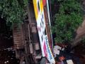 Accident : ४० फूट दरीत कोसळली बस ; पाच जणांचा मृत्यू तर ३४ जखमी - Marathi News | Accident: Bus crashes into 40 feet valley; Five killed and 34 injured | Latest jalgaon News at Lokmat.com