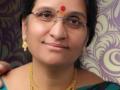 खराब रस्त्यामुळे दुचाकीवरुन महिला पडली अन‌् मागून आलेल्या ट्रकने चिरडले - Marathi News | The woman fell off the bike due to the bad road and was crushed by the truck coming from behind | Latest jalgaon News at Lokmat.com
