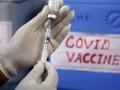 Corona Vaccination Pune : पुण्यातील लसीकरण केंद्रांवरील माननीयांच्या 'बॅनरबाजी'ला महापालिका आयुक्तांचा चाप  - Marathi News | Corona Vaccination Pune : Municipal Commissioner's control on Hon'ble 'banner' at vaccination centers in Pune | Latest pune News at Lokmat.com