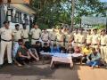 महाराष्ट्रातील 12 जणांची गँग गोव्यात जेरबंद; 41 मोबाईल, ड्रग्सही जप्त - Marathi News | Gang of 12 from Maharashtra jailed in Goa; 41 mobile phones, drugs were also seized | Latest goa News at Lokmat.com