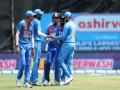 India vs West Indies: ..अन् ऋषभ पंतने मैदानातच साकारले धोनीचे रुप - Marathi News | India vs West Indies: ..And Rishabh Pant saw the form of Dhoni in the field | Latest cricket News at Lokmat.com