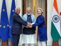 India EU FTA : भारत ईयू ट्रेड डीलनं अमेरिकेला दिला मेसेज; चीनशी तुलना करून टॉप अर्थतज्ज्ञानं दिला इशारा - Marathi News | India EU FTA India EU trade deal sends message to America Top economist Abhijit Banerjee warns by comparing it with China | Latest business News at Lokmat.com