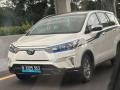 Toyota Innova Electric: पळवा किती पळवायची तेवढी! इनोव्हा इलेक्ट्रीक दिसली; हायक्रॉसपेक्षाही भारी.... - Marathi News | Toyota Innova Electric: Innova Electric appeared in Indonesia; mileager than highcross, see looks | Latest auto Photos at Lokmat.com