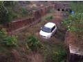 चालकाचा ताबा सुटल्याने इन्सुलीत कारला अपघात ; प्रवासी सुखरूप - Marathi News | Insulin car accident due to driver's loss of control; Fortunately, all the passengers were safe | Latest sindhudurga News at Lokmat.com