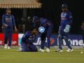 IND vs SL, 3rd T20I Live Update : Ouch!, Venkatesh Iyer ने सुरेख कॅच टिपला, वेदनेनं कळवळला; पण, रोहित शर्मासह सहकाऱ्यांमध्ये हशा पिकला, Video - Marathi News | IND vs SL, 3rd T20I Live Update : Dinesh Chandimal cuts fiercely against Harshal Patel but only finds Venkatesh Iyer at backward point, Watch Video | Latest cricket News at Lokmat.com