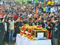 कऱ्हाडचे शहीद जवान संदीप सावंत अनंतात विलीन - Marathi News | martyr sandeep sawant's funeral took place in karad | Latest satara News at Lokmat.com