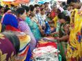 बचत गटांनी बनविल्या कापडी पिशव्या - Marathi News | Cloth bags made by SHGs | Latest jalgaon News at Lokmat.com