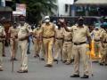 मुंबईत पाेलिसांची कारवाई वेगात - Marathi News | Paelis action in Mumbai is fast | Latest mumbai News at Lokmat.com