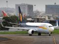 अडचणीत असलेल्या Jet Airways झटका, 31 जानेवारीपर्यंत 150 कोटी भरण्याचे आदेश - Marathi News | Jet Airways, ordered to pay Rs 150 crore by January 31 | Latest business News at Lokmat.com