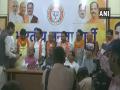 झारखंडमध्ये विरोधी पक्षातील सहा आमदारांचा भाजपात प्रवेश - Marathi News | jharkhand 6 opposition mlas joins bjp in presence of cm raghubar das | Latest national News at Lokmat.com