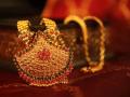 Gold Rate in Diwali: कमी दर, लग्नसराईमुळे दिवाळीत सोने चमकणार - Marathi News | gold jwellery sale will increase in Diwali after Corona Pandemic hit | Latest business News at Lokmat.com