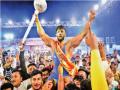 22 सेकंदात विजय, त्यासाठी 22 वर्षे तप; हमालाच्या पोराची कमाल कहाणी - Marathi News | Victory in 22 seconds, 22 years of penance for it; The great story of Hamal son Sikandar Shaikh | Latest pune News at Lokmat.com
