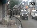 काश्मीरमध्ये सुरक्षा दलांकडून दोन दहशतवाद्यांना कंठस्नान  - Marathi News | Two terrorists gunned down by security forces in Bunbazaar, Shopian | Latest national News at Lokmat.com