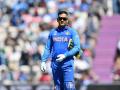 धोनीसारखा कुणीच नाही, कुणाशीही तुलना करणे योग्य नाही - Marathi News | There is no one like Dhoni, rohit sharma | Latest cricket News at Lokmat.com