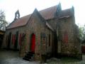 Christmas Days: दगड अन् चुन्याने नटलेले पुण्यातील सेंट अँण्ड्रूज चर्च - Marathi News | St Andrews Church in Pune covered with stones and limestone | Latest pune News at Lokmat.com