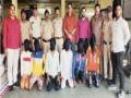 धावत्या देवगिरी एक्स्प्रेसमध्ये सशस्त्र दरोडेखोरांचा धुमाकूळ; ८ आरोपी अटकेत - Marathi News | Armed robbers pounce on speeding Devagiri Express; 8 accused in custody | Latest crime News at Lokmat.com