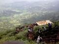 कळसूबाईच्या दर्शनाला गर्दी, सातव्या माळेची साधली पर्वणी - Marathi News | The crowd of Kalsubai darshan, the seventh house, the sadli mountain | Latest maharashtra Videos at Lokmat.com