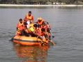 कल्याणच्या काळा तलावात आपत्ती व्यवस्थापनाचे धडे - Marathi News | disaster management training in kalyan kala talav | Latest kalyan-dombivli News at Lokmat.com