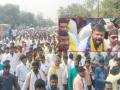 ओबीसींच्या बाजूनं बोलायचं नाही का? कंधार पोलिस ठाण्यावर निषेध मोर्चात हाकेंचा संतप्त सवाल - Marathi News | Don't you want to speak for OBCs? An angry question of OBC leader Laxman Hake during the protest march at Kandahar Police Station | Latest nanded News at Lokmat.com ओबीसींच्या बाजूनं बोलायचं नाही का? कंधार पोलिस ठाण्यावर निषेध मोर्चात हाकेंचा संतप्त सवाल - Marathi News | Don't you want to speak for OBCs? An angry question of OBC leader Laxman Hake during the protest march at Kandahar Police Station | Latest nanded News at Lokmat.com