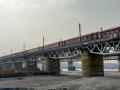 महिलेला विवस्त्र करून धावत्या ट्रेनमधून ८० फूट खोल पुलावरून गंगा नदीत फेकले, त्यानंतर... - Marathi News | The woman was stripped and thrown into the river Ganga from a train running on an 80 feet high bridge, Pran said | Latest uttar-pradesh News at Lokmat.com