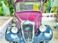 Solapur Market; १९३८ सालच्या दुर्मिळ कारला आली ११ लाखांची मागणी - Marathi News | Solapur Market; The rare car of 1938 saw the demand of 11 lakh | Latest solapur News at Lokmat.com