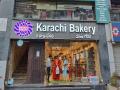 Karachi Bakery: हैदराबादच्या प्रसिद्ध कराची बेकरीविरुद्ध निदर्शने, सर्व दुकानांवर लावला तिरंगा झेंडा... - Marathi News | Protests against Hyderabad's famous Karachi Bakery, tricolor flag put up on all shops | Latest national News at Lokmat.com
