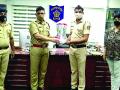 पोलीस अधीक्षकांच्या हस्ते राठोड यांचा सत्कार - Marathi News | Rathore felicitated by Superintendent of Police | Latest sindhudurga News at Lokmat.com