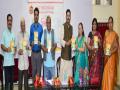 काव्यनिर्मिती होण्यासाठी अनुभवांची शिदोरी महत्वाची -  कवी अशोक बागवे - Marathi News | Shindori important experience for poetry creation - poet Ashok Bagwe | Latest thane News at Lokmat.com
