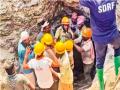 बोअरवेलमधून चिमुरड्याची २० तासांनी सुखरूप सुटका - Marathi News | Child safely rescued from borewell after 20 hours | Latest national News at Lokmat.com