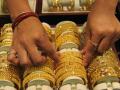 Gold Price: अखेर, पाच दिवसांच्या उसळीनंतर सोनं झालं स्वस्त; जाणून घ्या आजचा दर - Marathi News | Gold Price: Over past five days gold price fall today, Find out today's rates | Latest business News at Lokmat.com