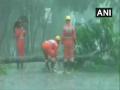 Cyclone Amphan: पश्चिम बंगालच्या किनारपट्टीवर 'अम्फान'ची धडक; अनेक घरं जमीनदोस्त - Marathi News | Cyclone Amphan: Cyclone Amphan has finally hit the coast of West Bengal mac | Latest national News at Lokmat.com
