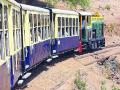 नेरळ-माथेरान सेवेची पर्यटकांना प्रतीक्षा - Marathi News | Tourists wait for Nerala-Matheran service | Latest raigad News at Lokmat.com