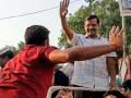 केजरीवालांच्या कानशिलात लगावणाऱ्या तरुणानं व्यक्त केला खेद - Marathi News | Man who slapped delhi cm arvind Kejriwal expresses regret | Latest politics Videos at Lokmat.com