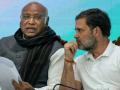 केरळ मुख्यमंत्रिपदाचा वाद काँग्रेसच्या हायकमांडच्या दरबारात, आठवडा उलटला तरी नाव निश्चित नाही - Marathi News | Kerala Chief Minister's post debate in Congress high command, name not decided even after a week | Latest national News at Lokmat.com