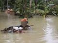 Kerala Floods: मोडलेलं घर पाहून 'तो' कोलमडला, गळफास लावून तरुणाची आत्महत्या - Marathi News | Keral floods: 'It hurts' by seeing a broken house, committed suicide | Latest national News at Lokmat.com