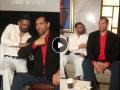 Suniel Shetty : 'ये हाथ मुझे दे दे ठाकुर', सुनील शेट्टीची द ग्रेट खली सोबत मस्ती; Video व्हायरल - Marathi News | Suniel Shetty jokes with the great khali at mma event launch says ye haath mujhe de de thakur | Latest filmy News at Lokmat.com