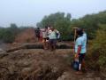 होळीचा जल्लोष सुरु असताना ‘त्या’ सहा जणांनी वाचवले गाव ! - Marathi News | Six people saved the village while Holi celebrations | Latest raigad News at Lokmat.com
