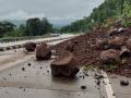 भोस्ते घाटात दरड कोसळल्याने तासभर वाहतूक विस्कळीत - Marathi News | Traffic was disrupted for an hour due to the landslide in Bhoste Ghat | Latest ratnagiri News at Lokmat.com