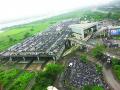 खारघर स्थानकात वाहनतळ अपुरे - Marathi News | Parking is not available in Kharghar station | Latest navi-mumbai News at Lokmat.com
