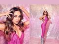 पिंक जंपसूट आणि सिल्व्हर बूटमध्ये कियारा आडवाणीचं ग्लॅमरस फोटोशूट, फ्लॉन्ट केली कर्वी फिगर - Marathi News | Kiara Advani flaunts curvy figure in glamorous photo shoot in pink jumpsuit and silver boots | Latest filmy Photos at Lokmat.com
